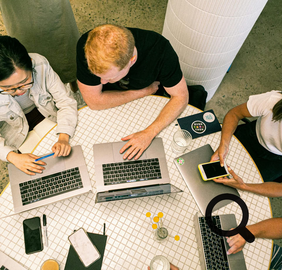 Foto Von Menschen Mit Laptop